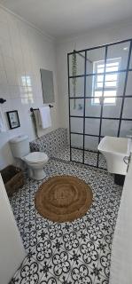 Aintree Farm Cottage - 2