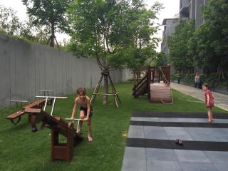 The 23 Estate by Away - 5