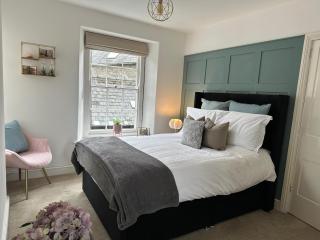 2 bed period cottage sleeps 4 in central Crickhowell - 4