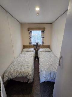 2 Bed Caravan With Decking - 2