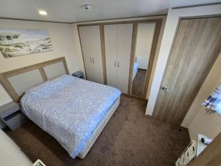 2 Bed Caravan With Decking - 1