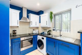2 Bedroom Apartment with 4 Single Beds and Free Parking, Sheffield - 9