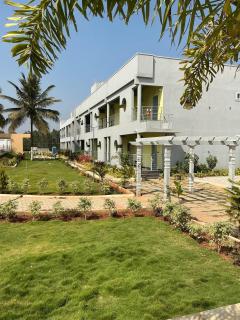 Royal Roots Resorts - 3