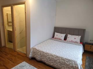 Quite room double bed - 0