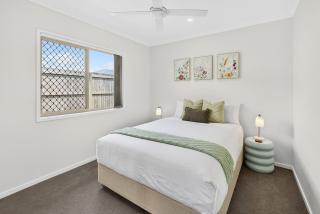 Spacious 4BR Home, for a Family of 8, Work friendly - 5