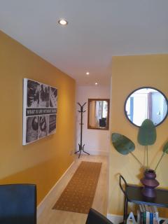 #140 Cosy Flat near Gas Street Basin & The Cube- Sleeps 6 - Perfect for Contractors and Families - 4