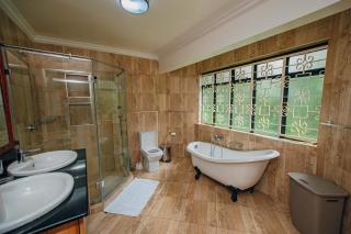 Karen Crown 5BR Villa - 1