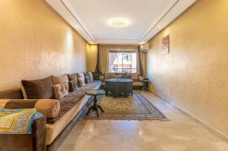 Elegant Family Apartment Jacuzzi &city center - 2