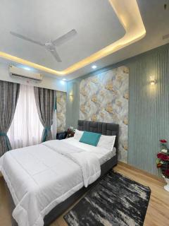 Serene luxe Stay Greater Noida - 4