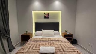 DHB STAYS - Downtown - 3