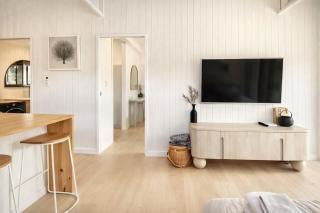 Private Guest House - 6