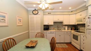 Village Green Getaway Unit D - 5