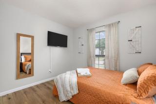 NEW Modern Getaway Relax Unwind & Enjoy - 8