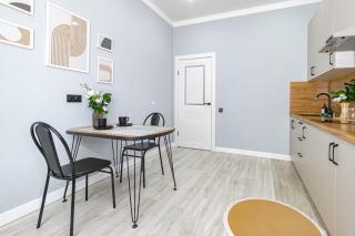 Modern coziness in the city center near the Arena & Botanical Garden - 4