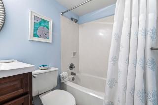 Pelican Beach Resort 504 - 2