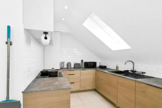 Cozy refurbished apartment with parking close to beach - 6