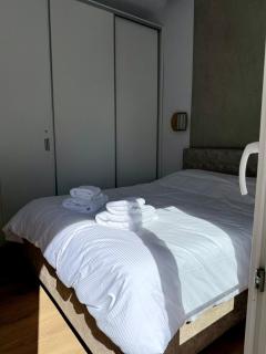 AGAIN 2 Downtown Premium Suite with Parking - 4