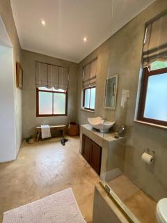 Quaint Guest House with a Vibe - 1