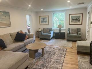 5BR World Cup Home Base, Upscale Neighborhood, 25mins to Gillette & Boston - 5