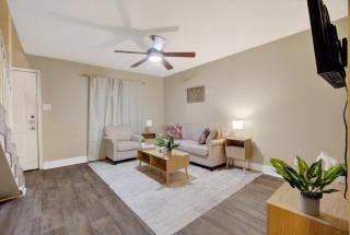 Denton Retreat with Pool Near UNT - 0