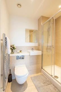 Cozy Streatham Retreat with FREE parking - 3