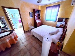 Located right by the sea ! - 6