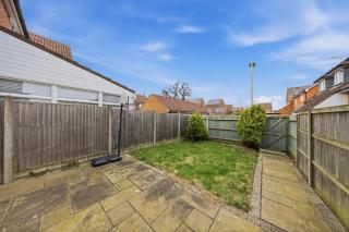 Versatile 3BR - 10 Min Drive to Ashford Station - 6