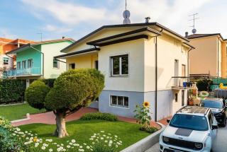 Desenzanoloft Villa Palm Garda Beach official partner Homes and Villas by Marriott Bonvoy - 6