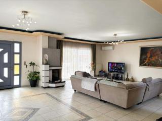 Katerini Grand Luxury Villa with Garden and Jacuzzi - 9