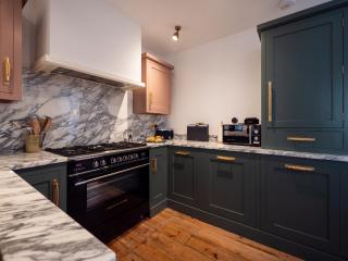 Stunning Dartmouth Views Stylish Coastal Home - 6