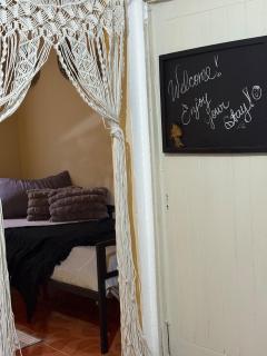 Riddim Vybz guesthouse - 1