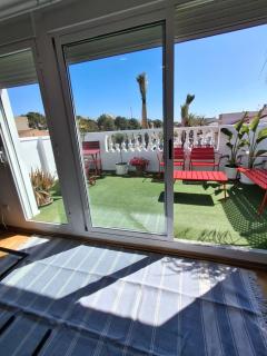 El ático de Charly, 1 minuto metro - 1