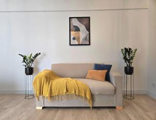 Modern Central location Studio with Rooftop Pool - 8