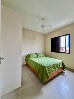 Apartamento a poucos metros do Mar na Praia na Enseada - 7