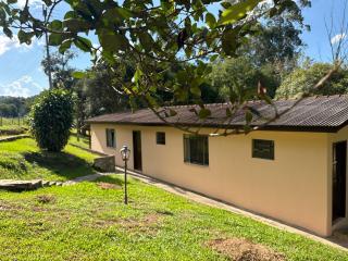 Casa de campo com muito espaço e poucos metros do centro da cidade - 9