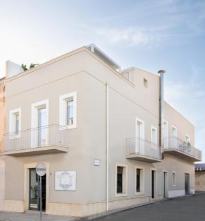Dimora Zahira Your Italian Escape in Marina di Ragusa Steps from the Sea - 9
