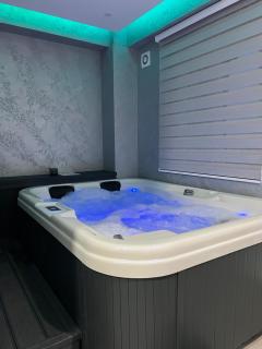 AquaVista Apartments - 6