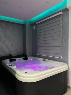 AquaVista Apartments - 9