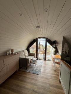 Handa pod in scottish highlands. - 9
