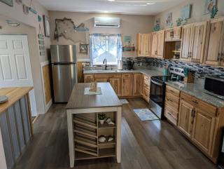Seafoam Cottage - Beauty in the Heart of Cedar Key - 1