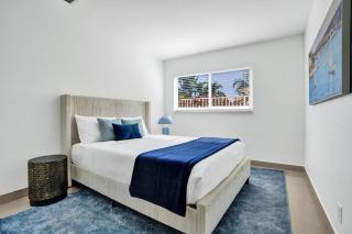 Comfortable Large Suite w Pool at Lake Worth - 0
