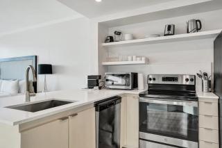 The Arya Escape 20th Floor 2BR with Kitchen - 1