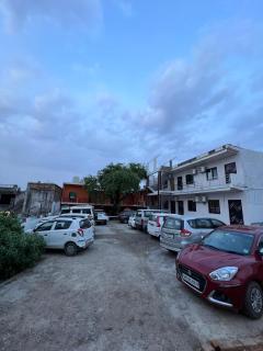 Annand Dham Gusest House - 2