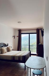 Seaside & Levada Escape - 1