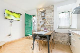 Seaside holiday house Maslinica, Solta - 23838 - 2