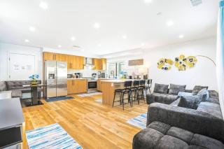 M. 3BR Home: Yard+Parking-Universal 15m, FIFA SoFi - 1