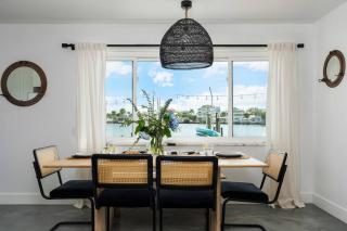 Waterfront Duplex: 3 Blocks to Beach, Hot Tub, SUP - 8