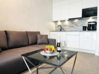 Royal Suite, 50 meters to Beach, 10th Floor, Panoramic View, Parking, Porta Mare Active & Spa - 4
