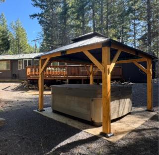 PackShack - Cozy Ski Cabin Mins from White Pass home - 6