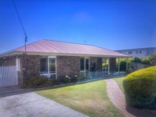 Millingtons Beach House - 4